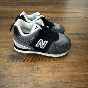 New Balance Baby Walker Shoes in Gray and Black